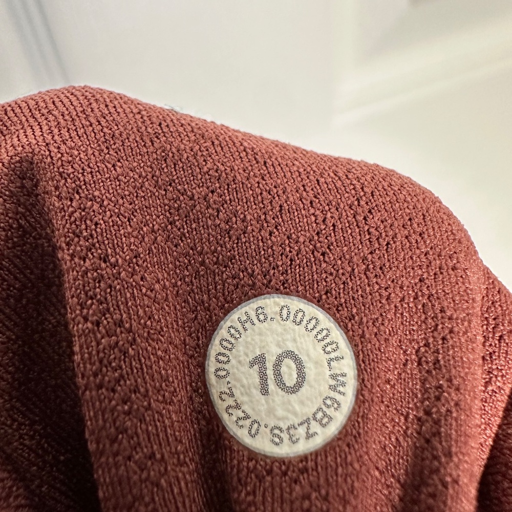 Lululemon Groove SHR Crop 23" Antique Copper - Picture 4 of 5